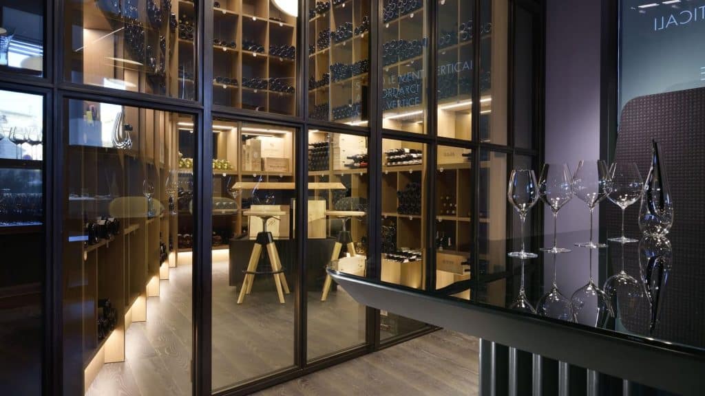 ue-milanoverticale-milano-winecellar-2100x1402-5d020472-f019-4b30-90fc-8d512551f20f-min_wide